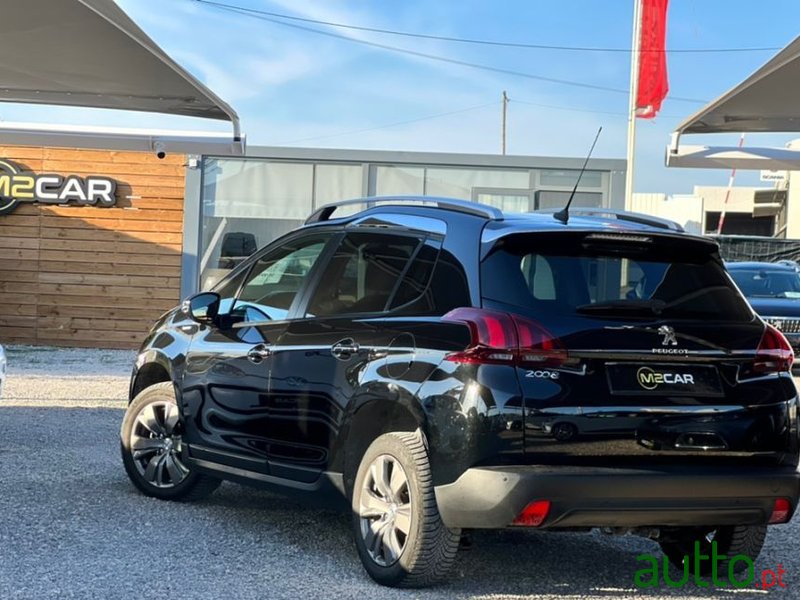 2018' Peugeot 2008 photo #3