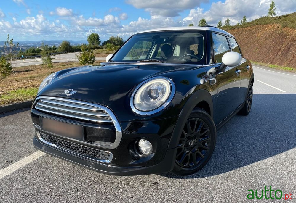 2016' MINI Cooper Auto photo #1