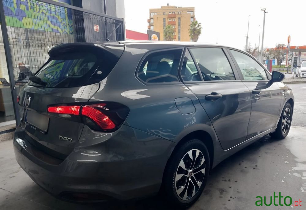 2021' Fiat Tipo Station Wagon photo #5