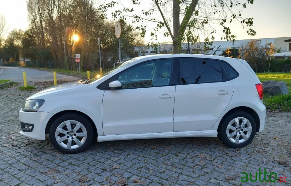 2012' Volkswagen Polo photo #3