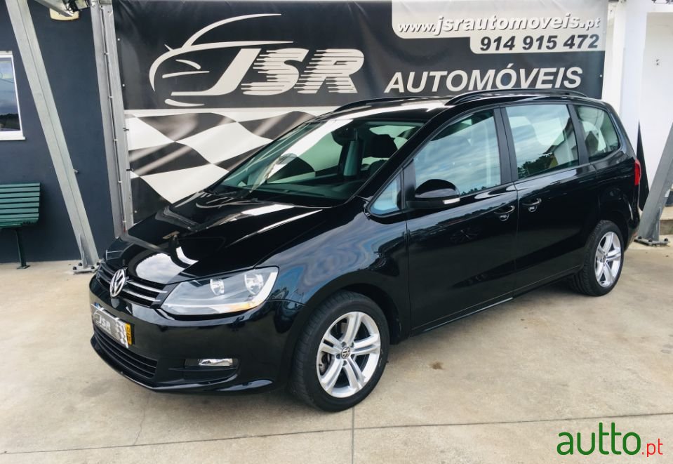 2013' Volkswagen Sharan photo #1