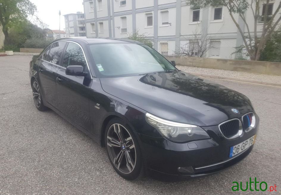 2008' BMW 520 photo #2