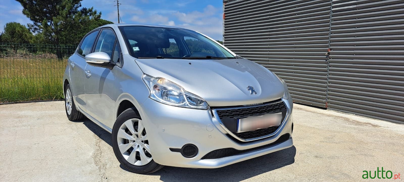 2013' Peugeot 208 photo #5