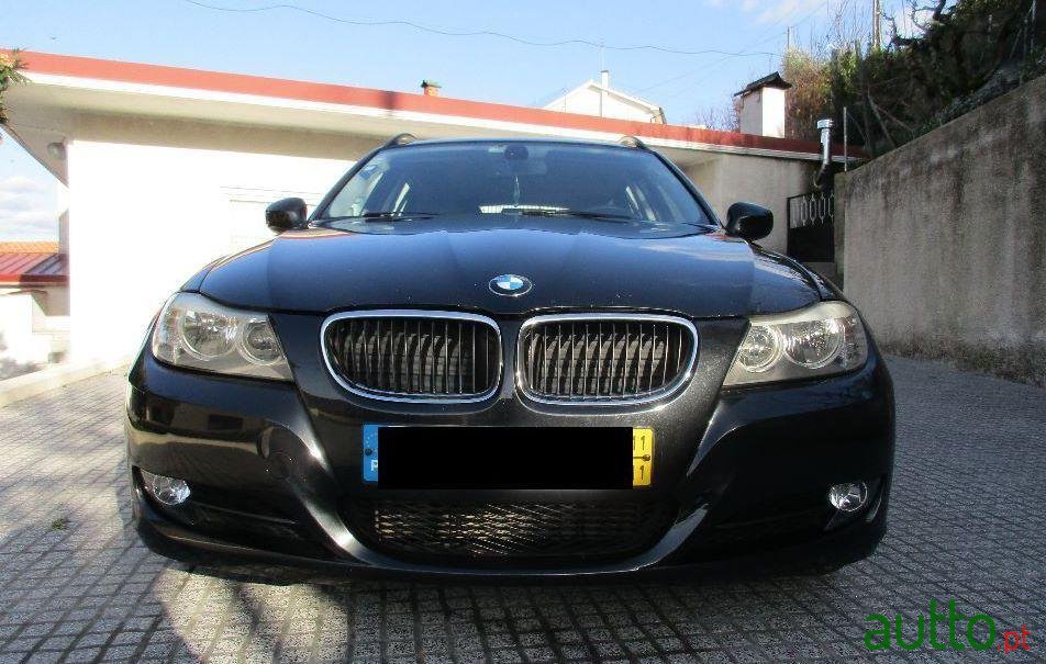 2011' BMW 320 D Touring Gps photo #3