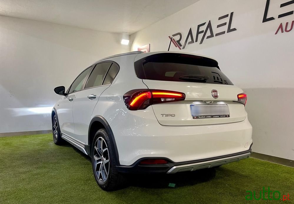 2023' Fiat Tipo Cross 1.3 Multijet photo #4
