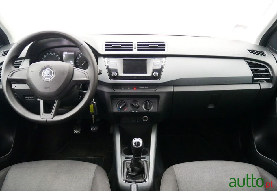 2016' Skoda Fabia photo #6