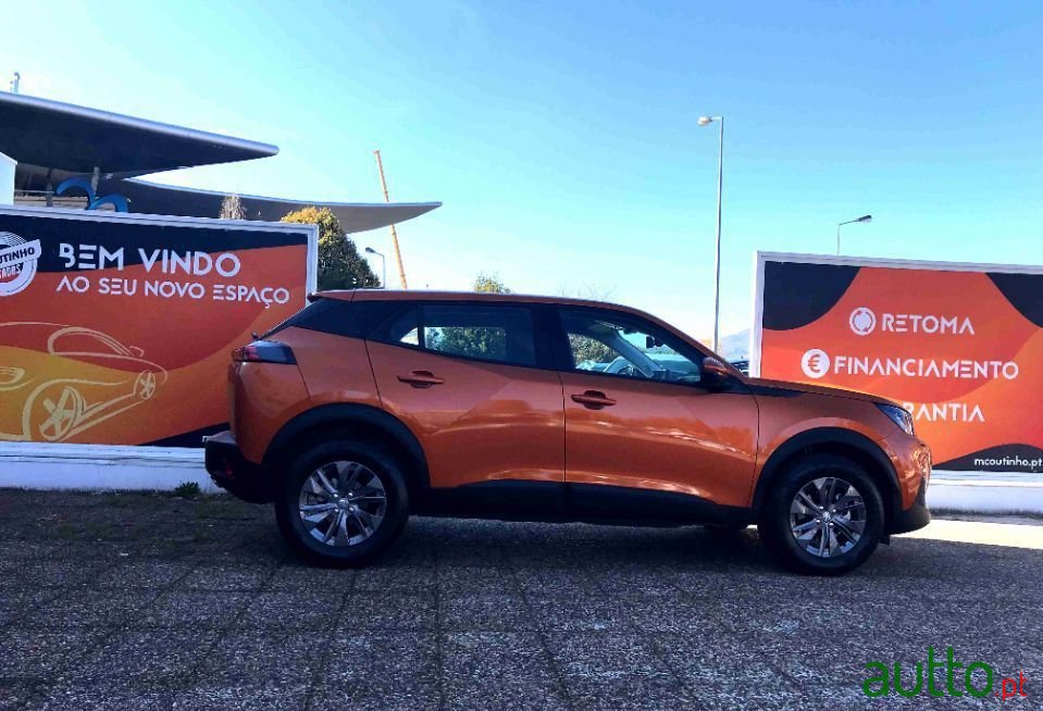 2021' Peugeot 2008 photo #5