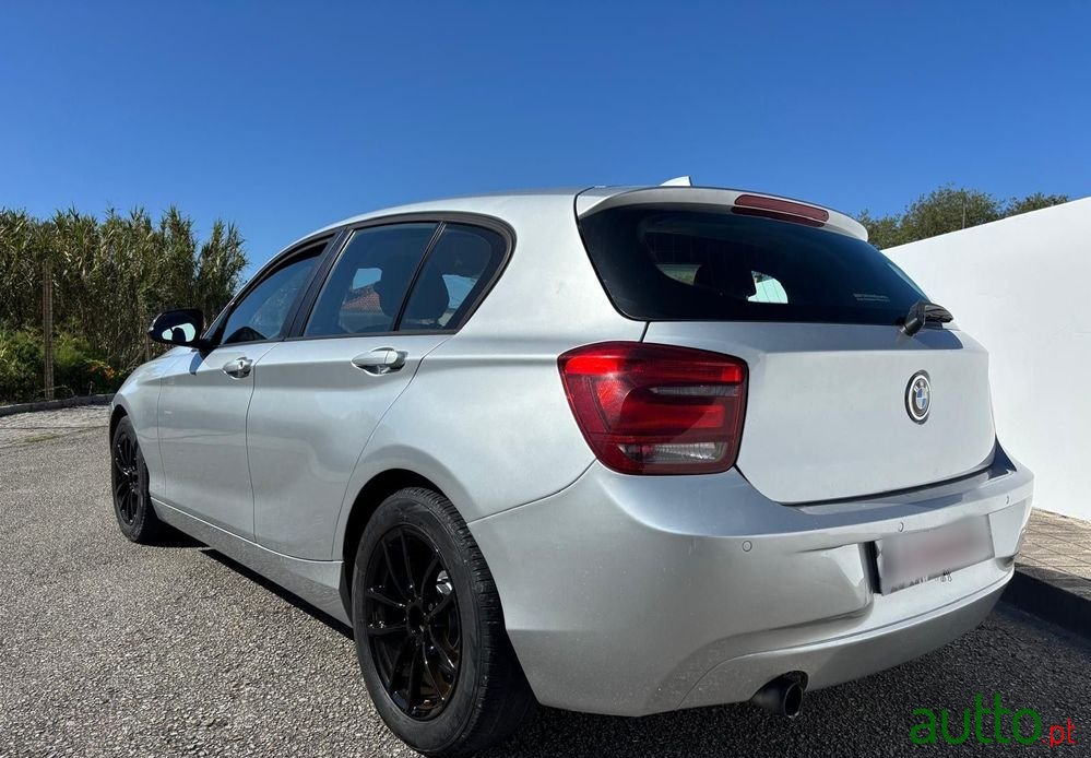 2012' BMW Série 1 D Efficientdynamics photo #6