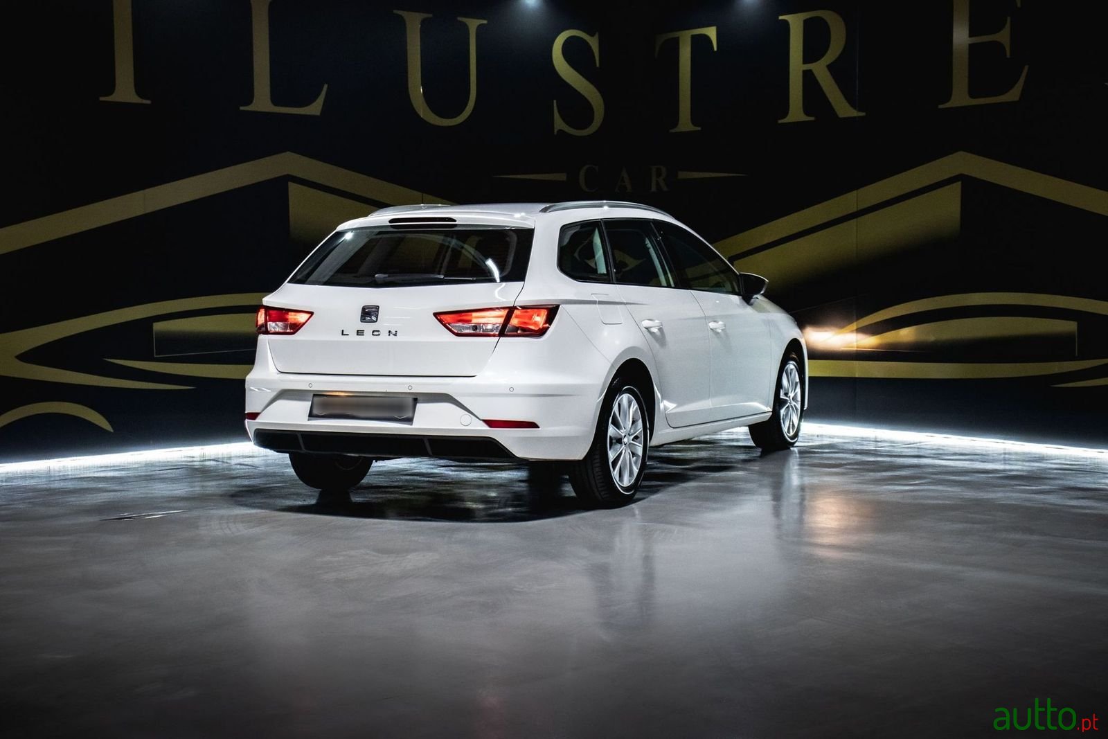 2018' SEAT Leon St photo #3