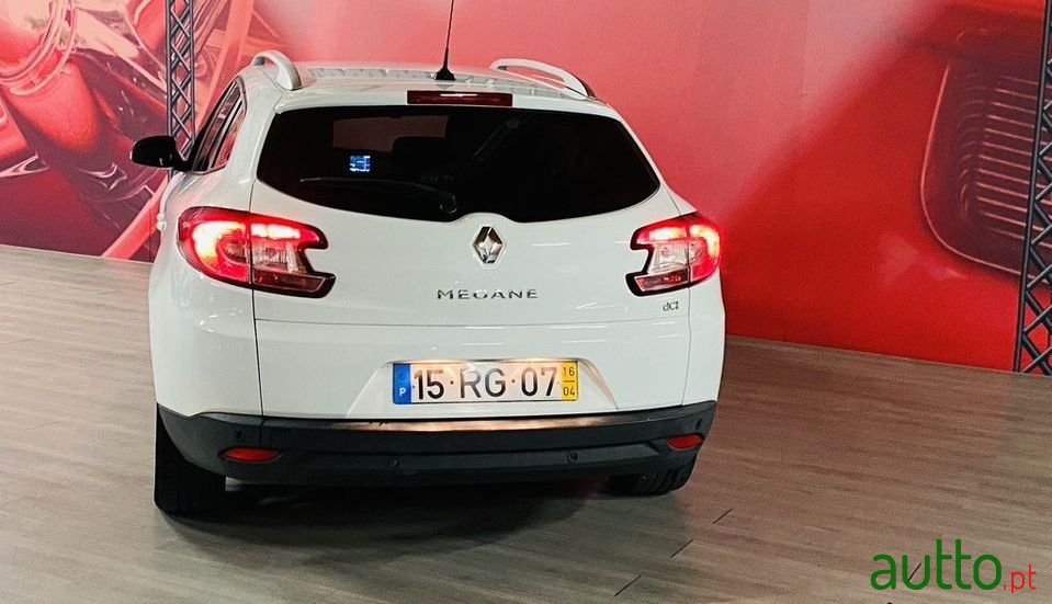 2016' Renault Megane Sport Tourer photo #4