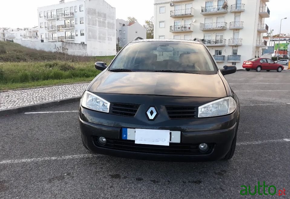 2005' Renault Megane Break photo #2