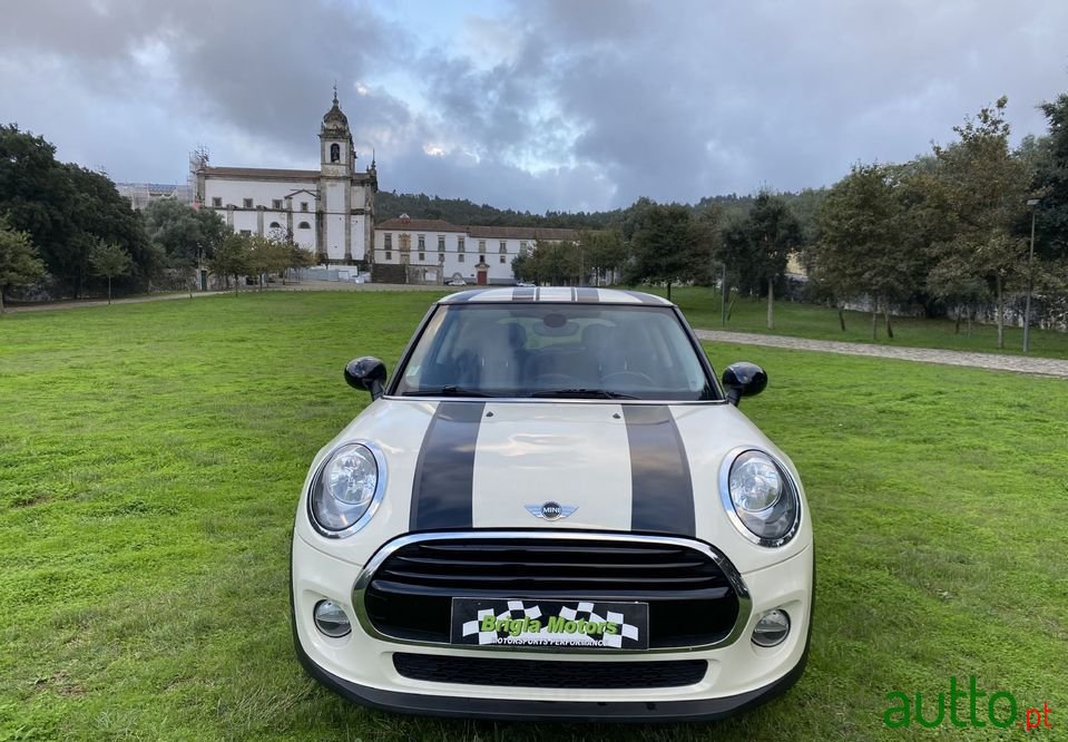 2015' MINI Cooper photo #3