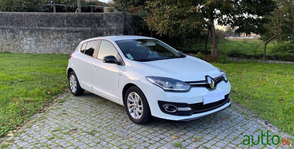 2015' Renault Megane photo #1