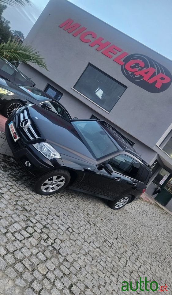 2011' Mercedes-Benz Classe Glk photo #2