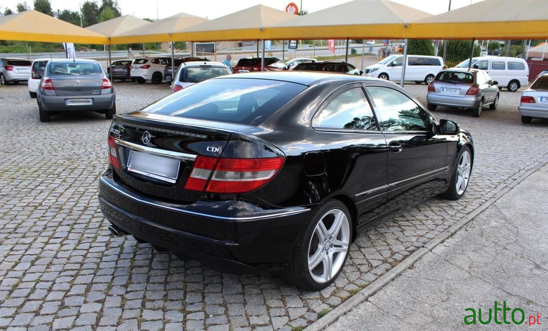 2009' Mercedes-Benz Clc-220 photo #3