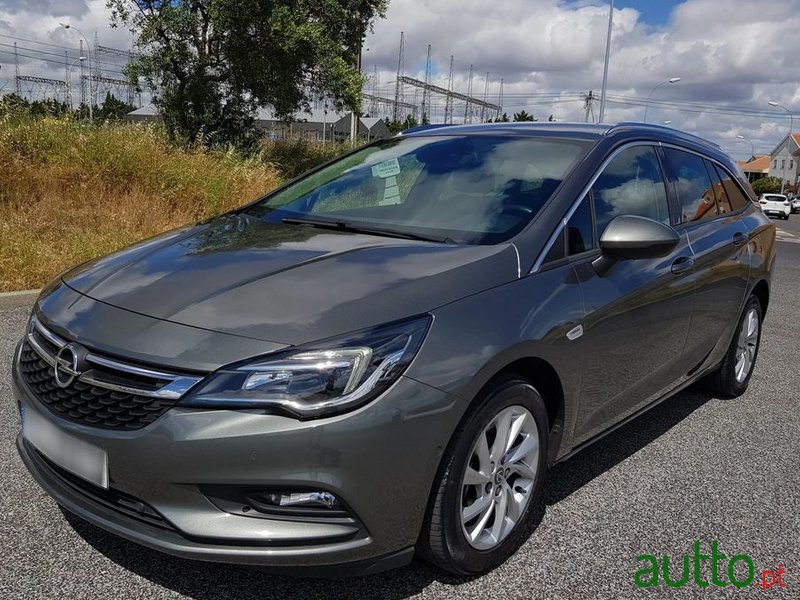 2018' Opel Astra Sports Tourer photo #1