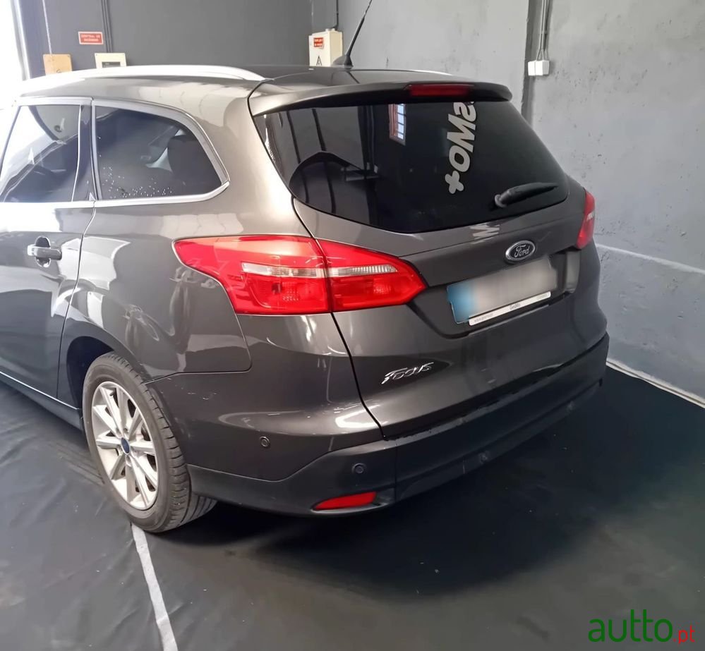 2016' Ford Focus photo #3