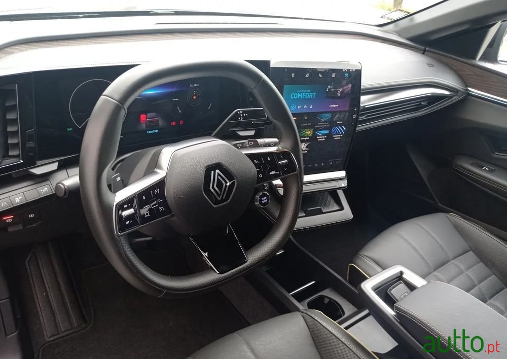 2022' Renault Megane E-Tech photo #4