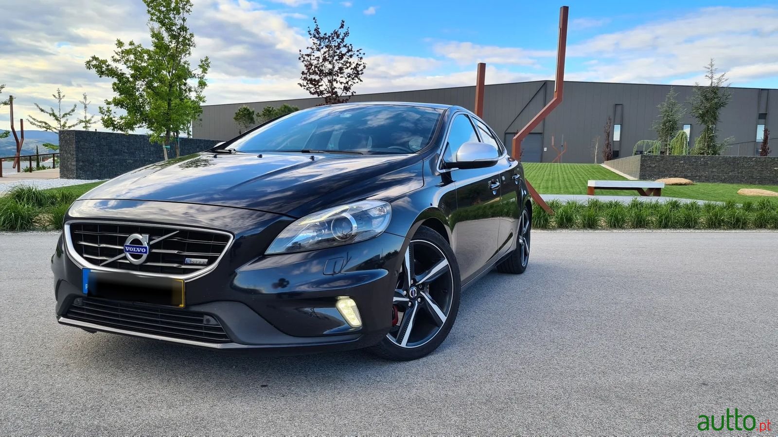 2014' Volvo V40 photo #1