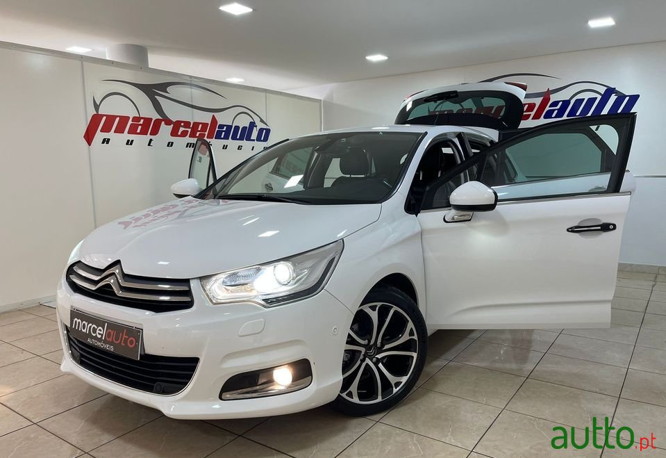 2016' Citroen C4 photo #6