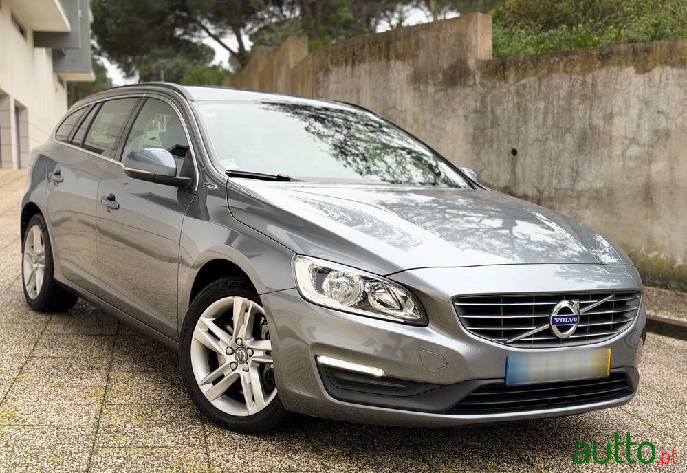 2016' Volvo V60 photo #6