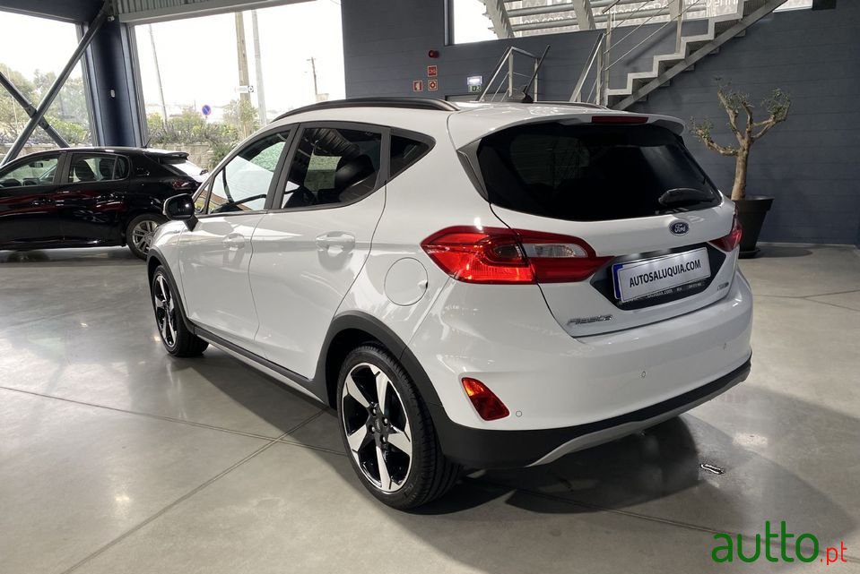 2021' Ford Fiesta photo #3