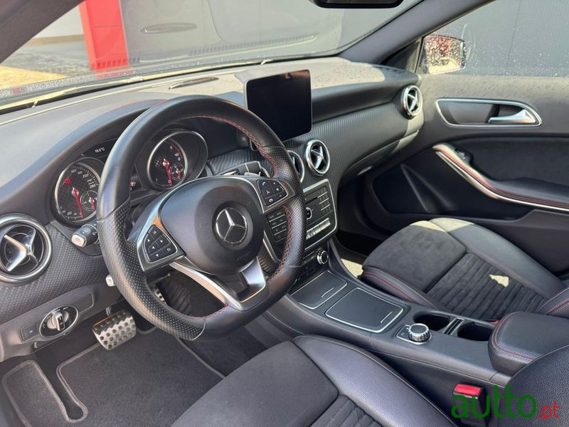 2018' Mercedes-Benz A 180 photo #3