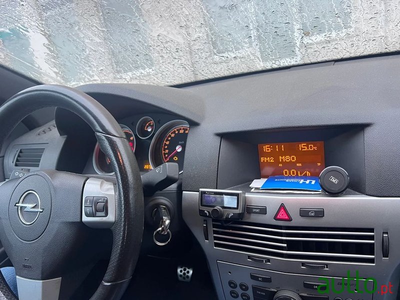 2007' Opel Astra Gtc 1.7 Cdti photo #4