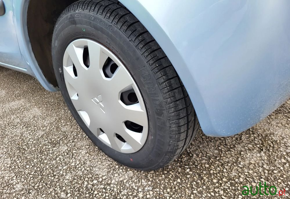 2006' Mitsubishi Colt 1.1 E-Motion photo #6