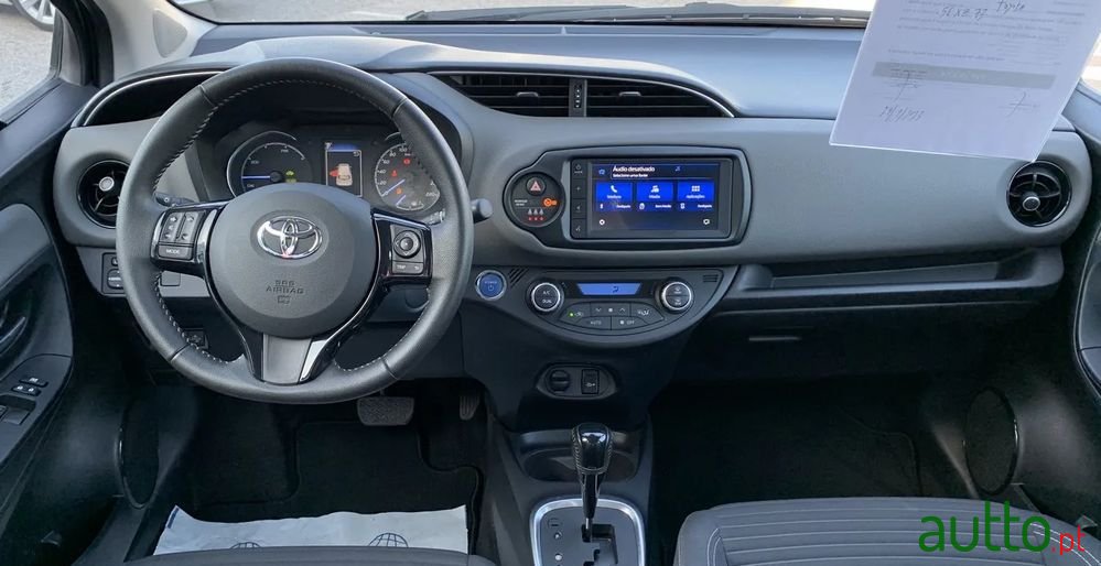 2019' Toyota Yaris photo #6