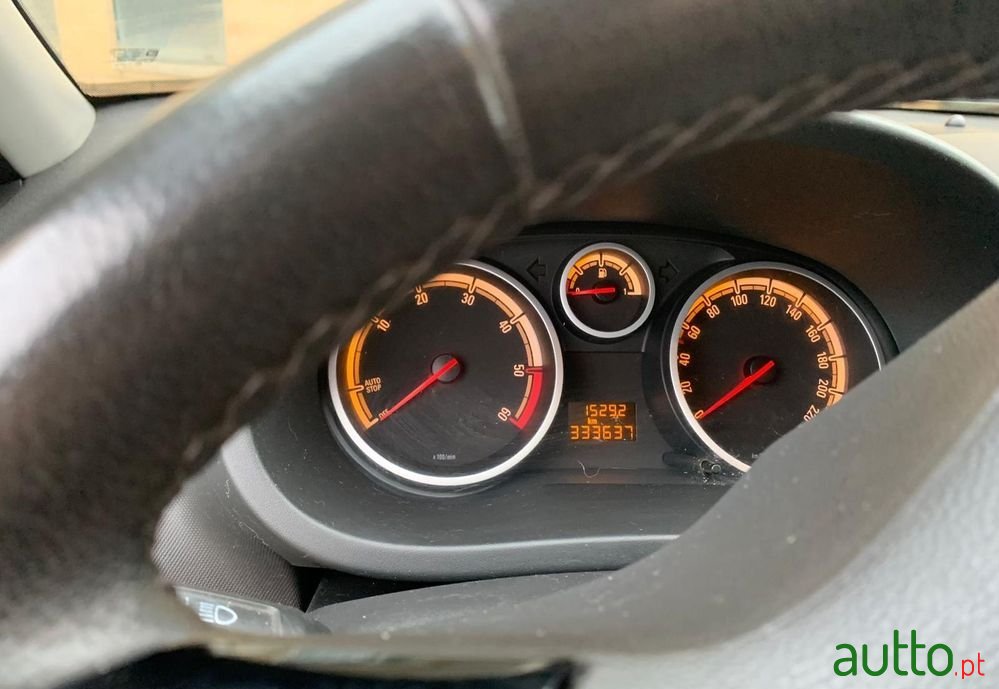 2014' Opel Corsa photo #4