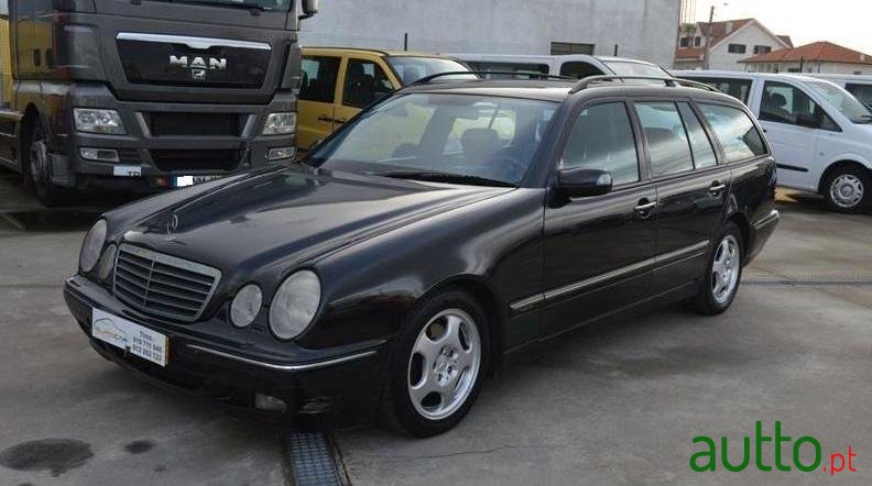 2000' Mercedes-Benz E-320 photo #1