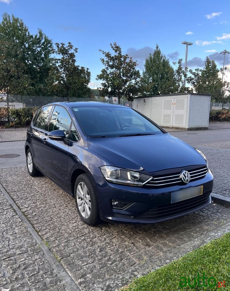 2015' Volkswagen Golf photo #3