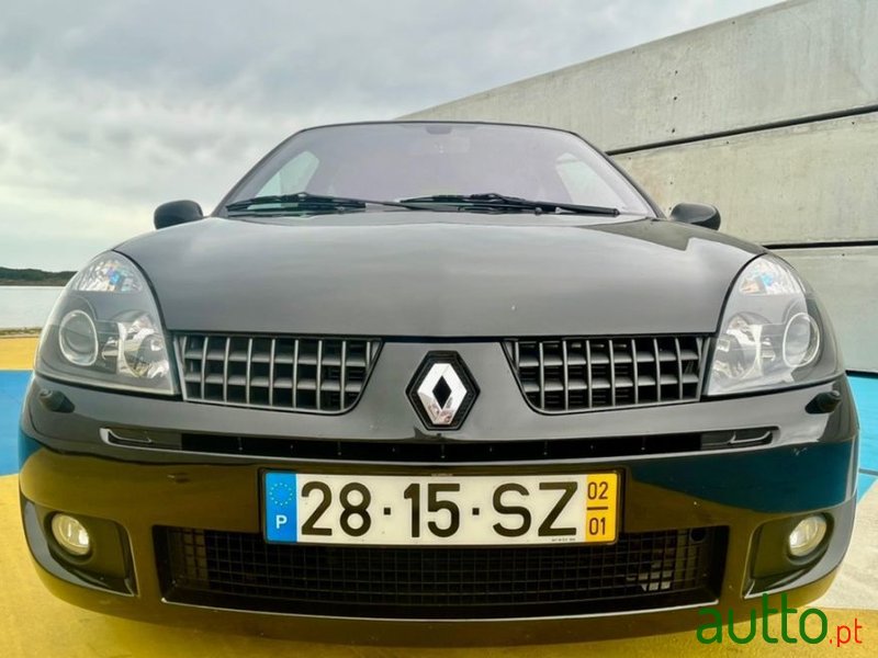 2001' Renault Clio Sport photo #6
