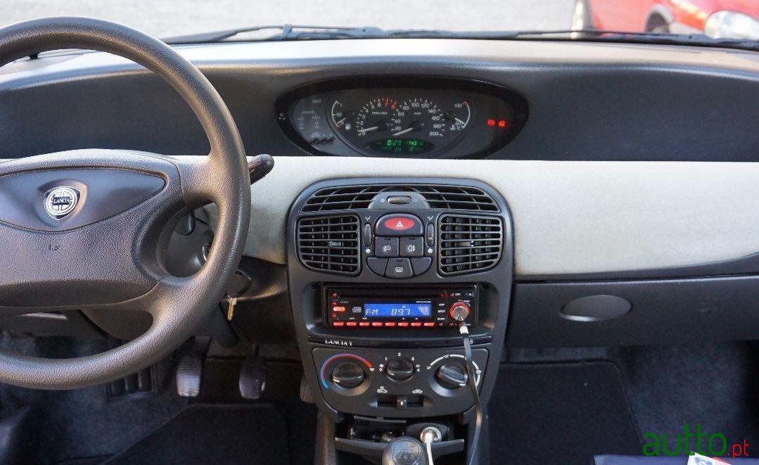 1998' Lancia Y 1.2 photo #2