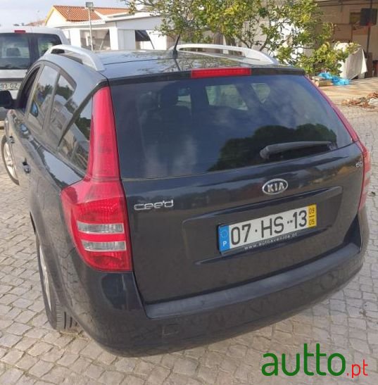 2009' Kia Ceed Sw photo #2