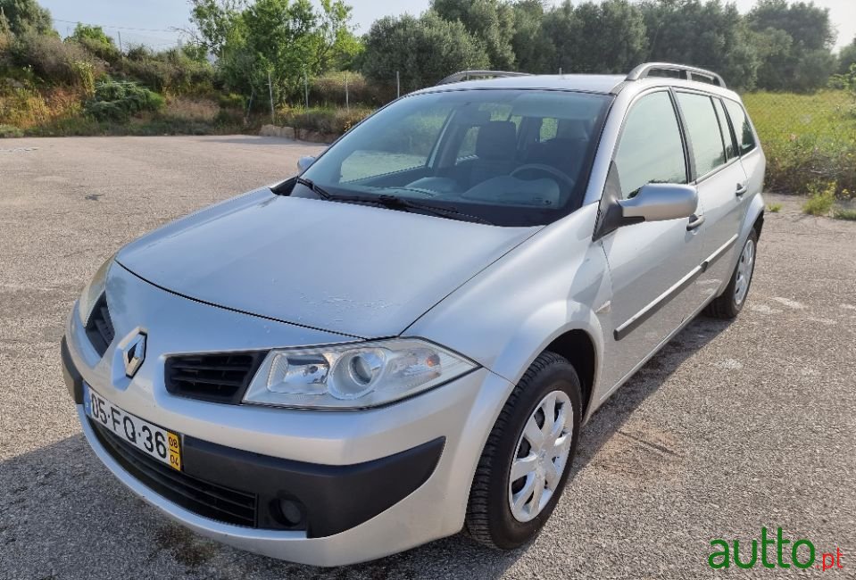 2008' Renault Megane Break photo #5