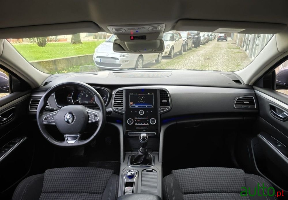 2017' Renault Talisman Sport Tourer photo #5