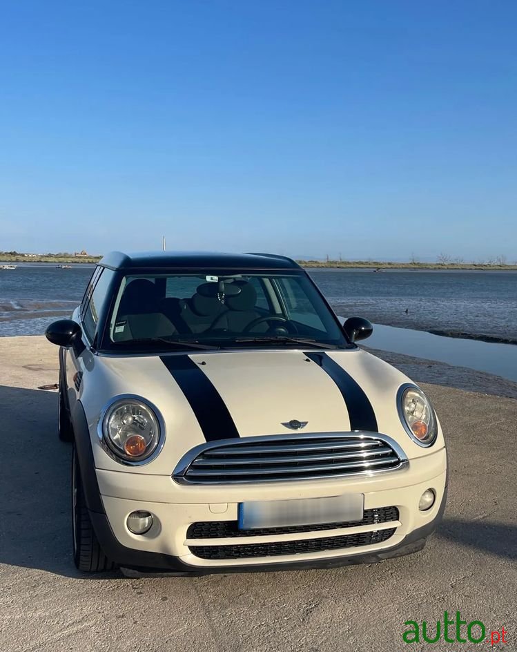 2008' MINI Clubman Cooper D photo #4