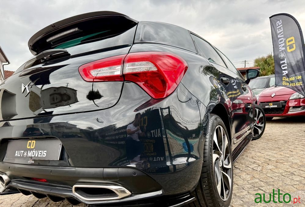 2013' Citroen DS5 photo #3