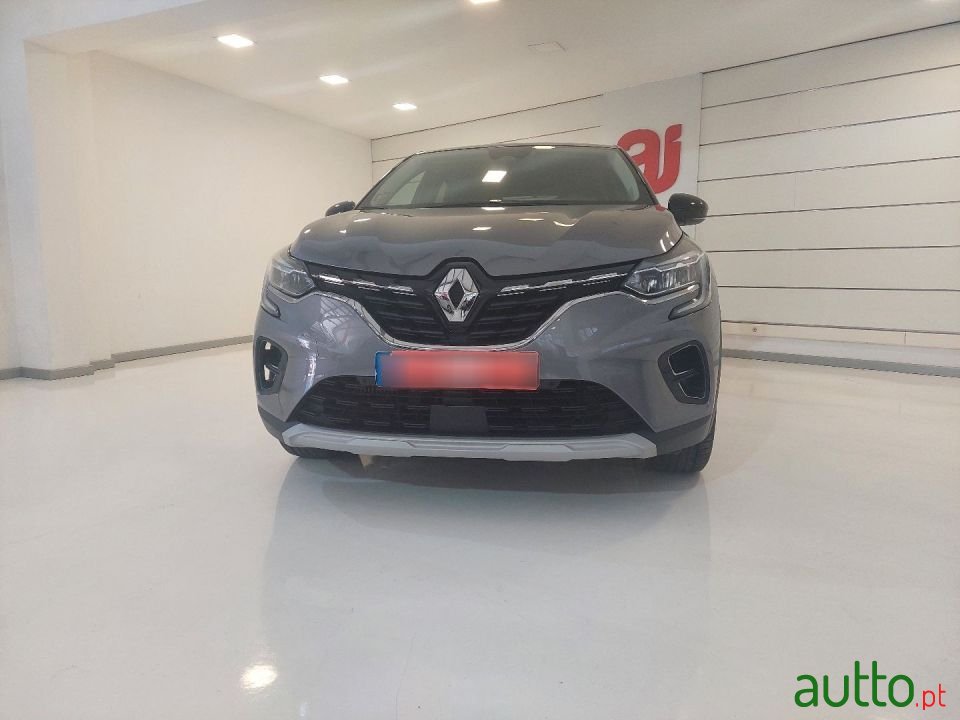 2022' Renault Captur photo #2