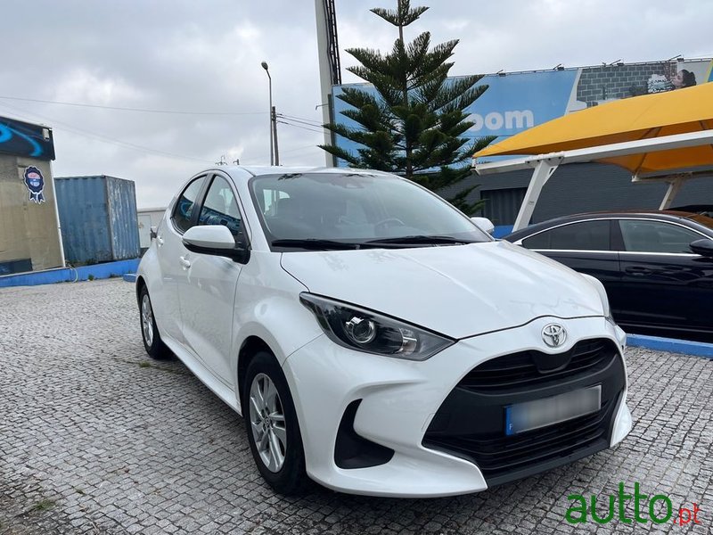 2021' Toyota Yaris 1.0 Vvt-I Comfort photo #4