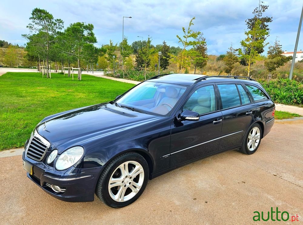 2007' Mercedes-Benz Classe E photo #1
