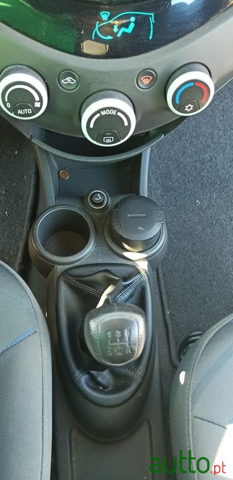 2010' Chevrolet Spark 1.2 Lt photo #4