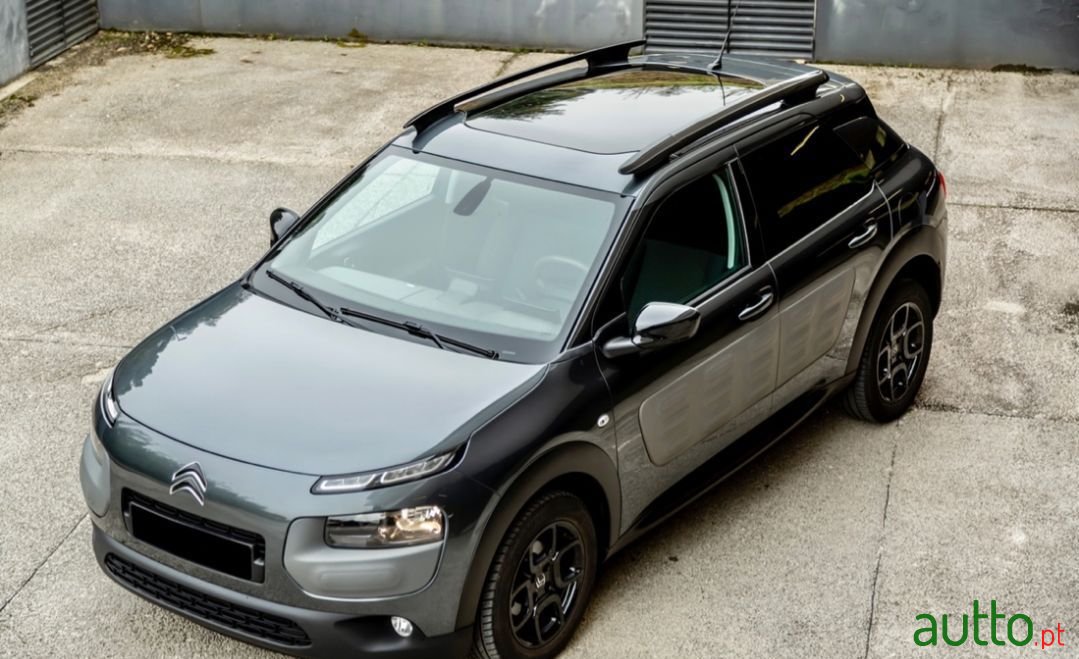 2016' Citroen C4 Cactus photo #2