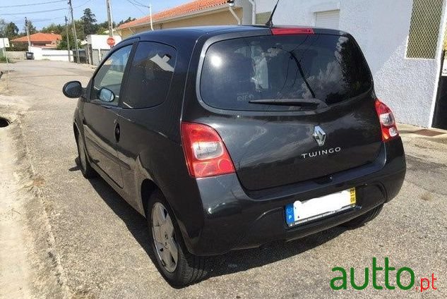 2008' Renault Twingo photo #2