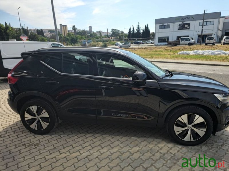 2021' Volvo Xc 40 photo #4