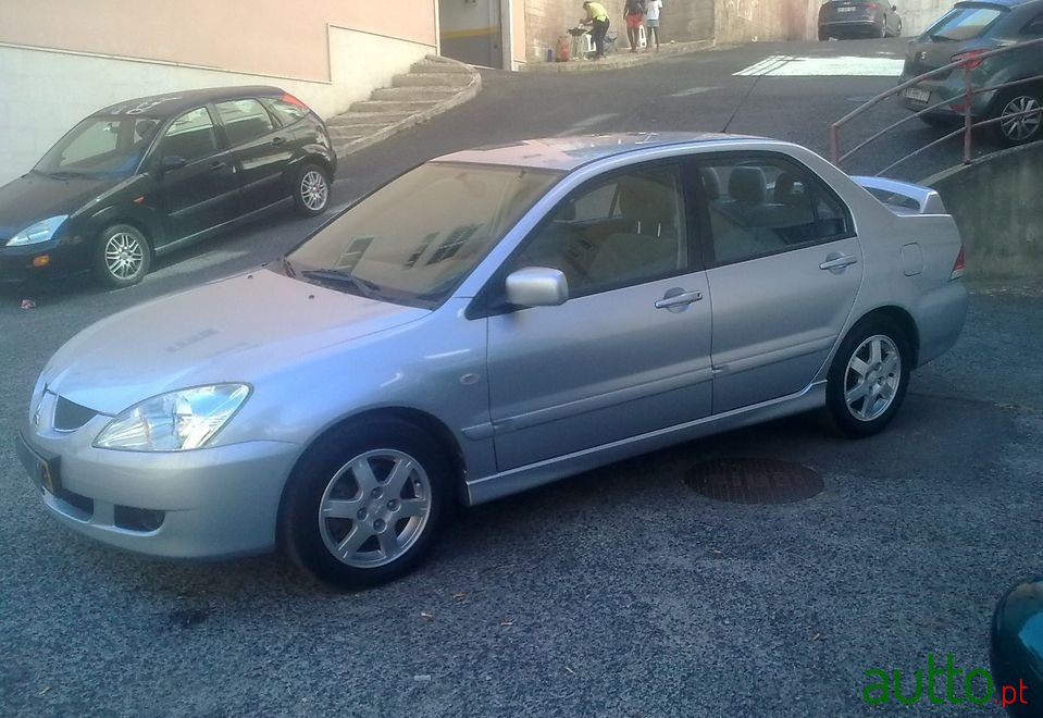 2006' Mitsubishi Lancer photo #3