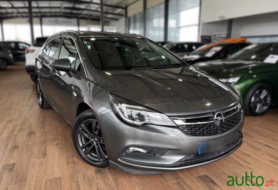 2019' Opel Astra Sports Tourer photo #3