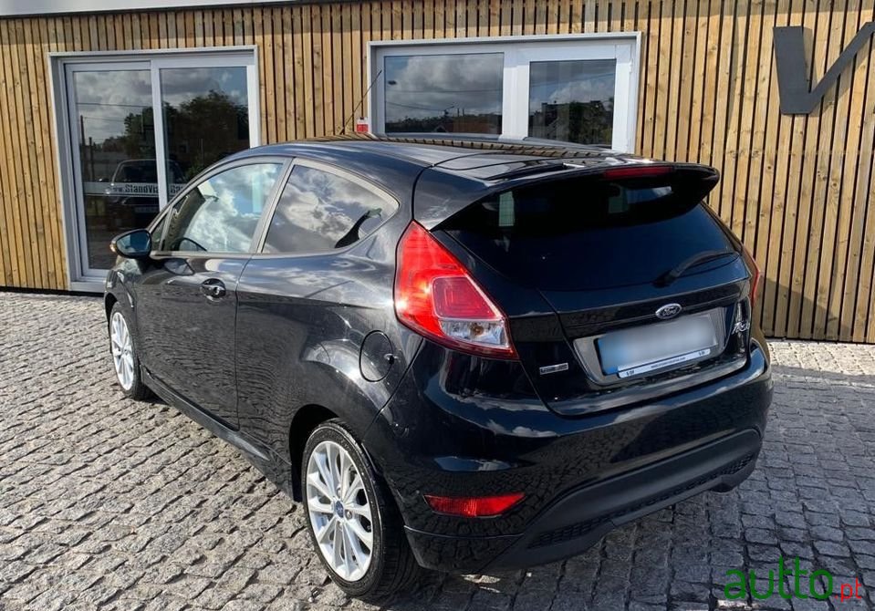 2013' Ford Fiesta photo #6